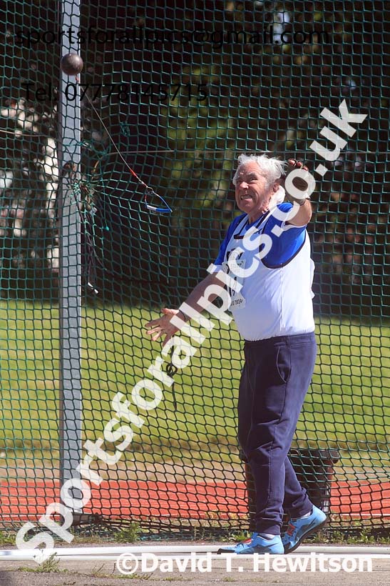 Mens hammer, 2024 NE Masters Track and Field Champs., Monkton Stadium, Jarrow.  Photo: David T. Hewitson/Sports for All Pics